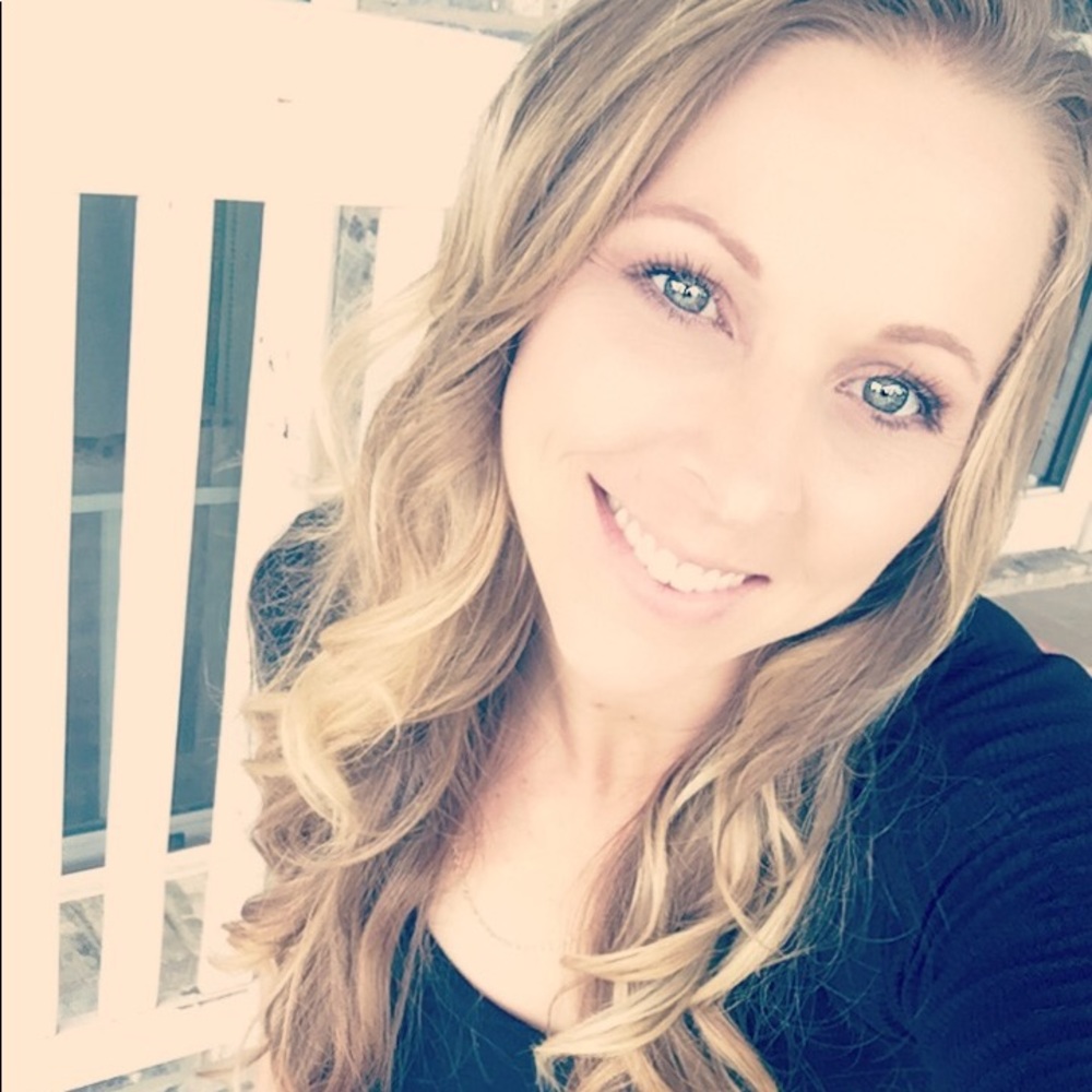Meet your Posher, Stephanie